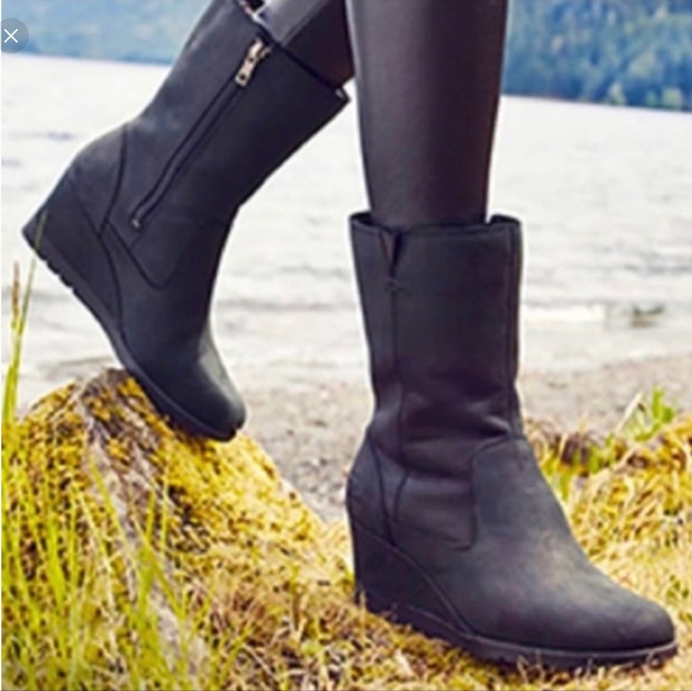UGG Joely Black Leather WATERPROOF Wedge Side Zip Boots FIT LIKE 7